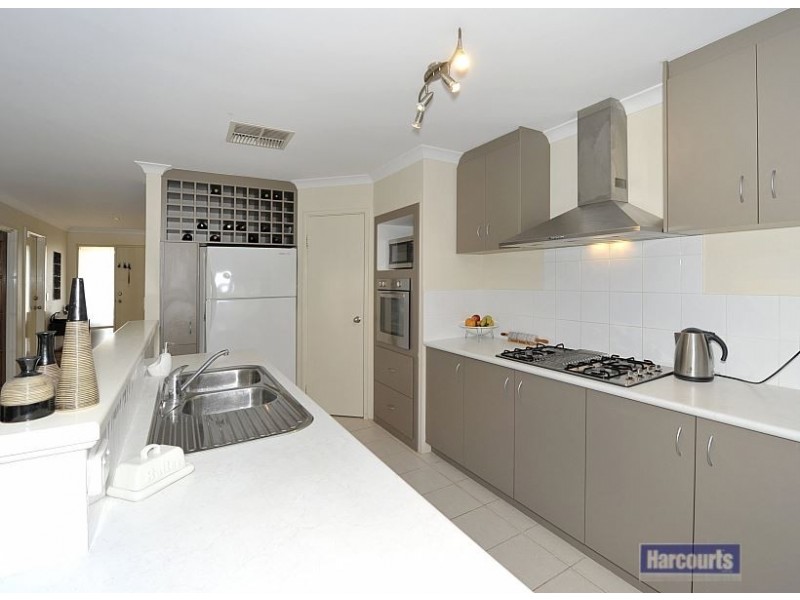 17 Mawson Grange, Lakelands WA 6180