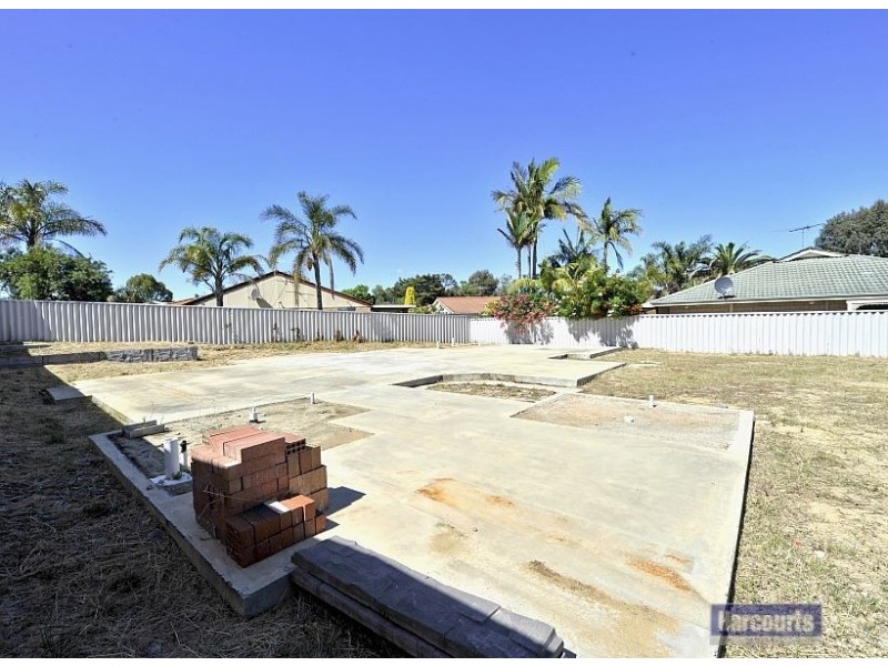3A oleander Place, Halls Head WA 6210