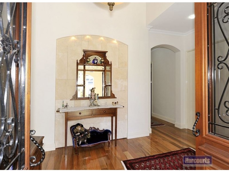 7 Twilight Court, Dudley Park WA 6210