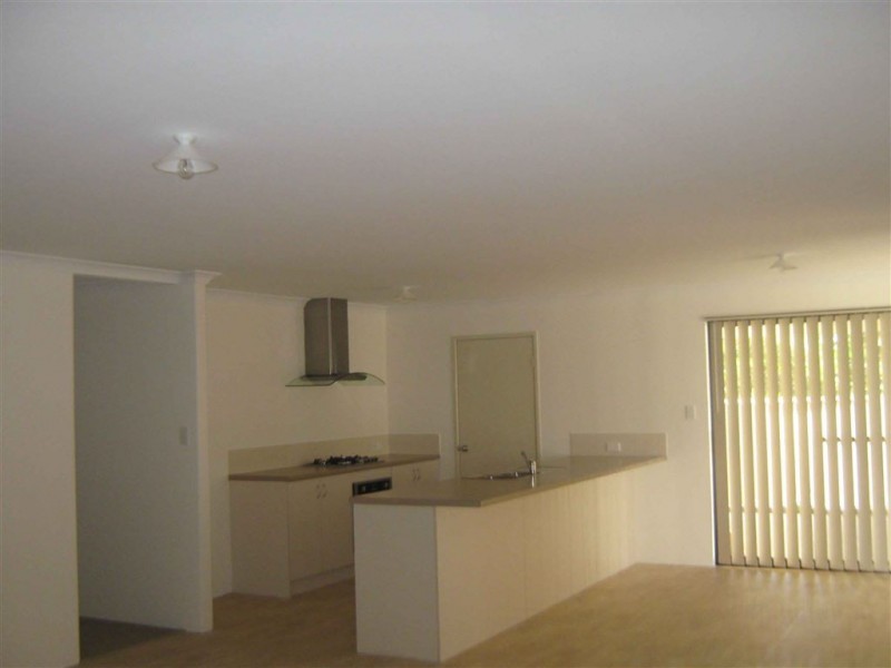 18 MENNA BRACE, Greenfields WA 6210