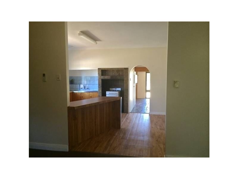 9 De Hamel Street, Waroona WA 6215