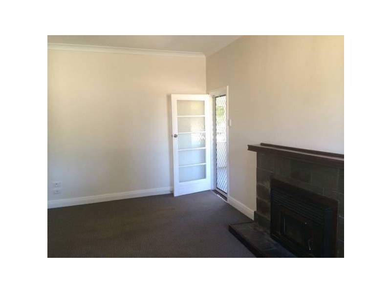 9 De Hamel Street, Waroona WA 6215