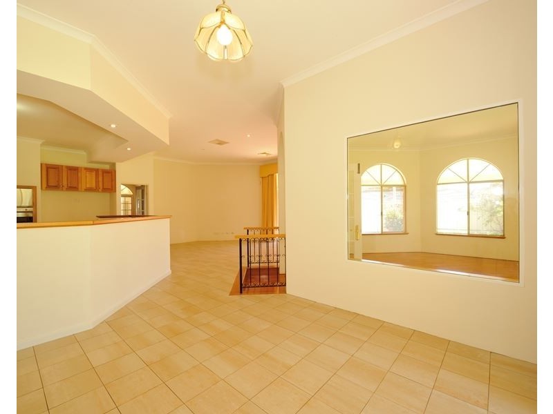 18 Monroe Retreat, Meadow Springs WA 6210