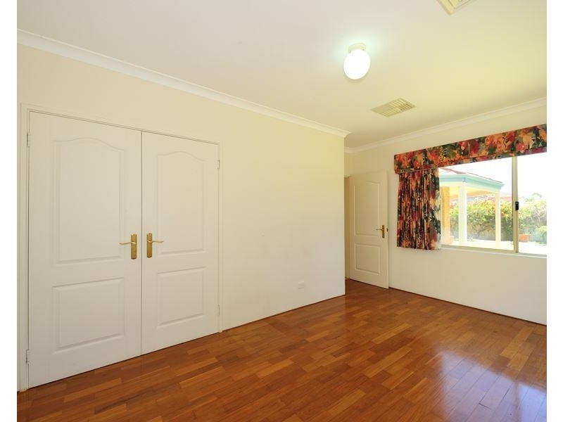 18 Monroe Retreat, Meadow Springs WA 6210