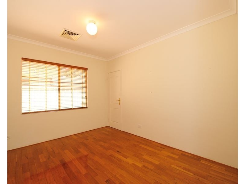 18 Monroe Retreat, Meadow Springs WA 6210