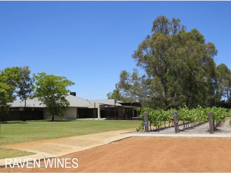 61 McLarty Road, Pinjarra WA 6208