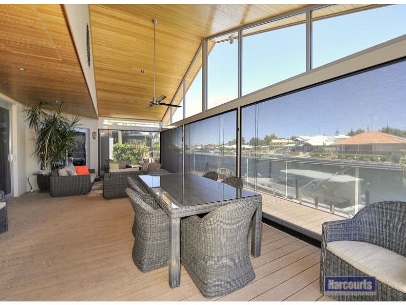 9 Quayside Close, Halls Head WA 6210