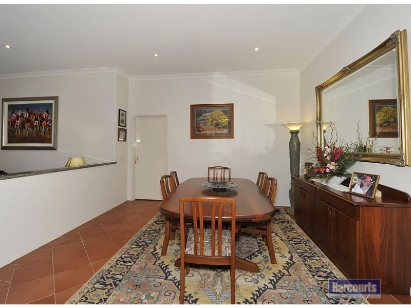 9 Quayside Close, Halls Head WA 6210
