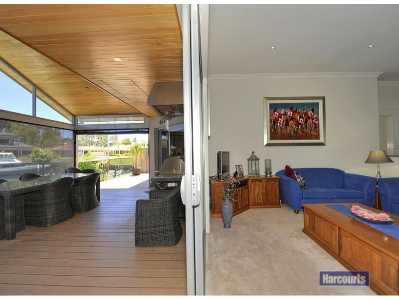 9 Quayside Close, Halls Head WA 6210