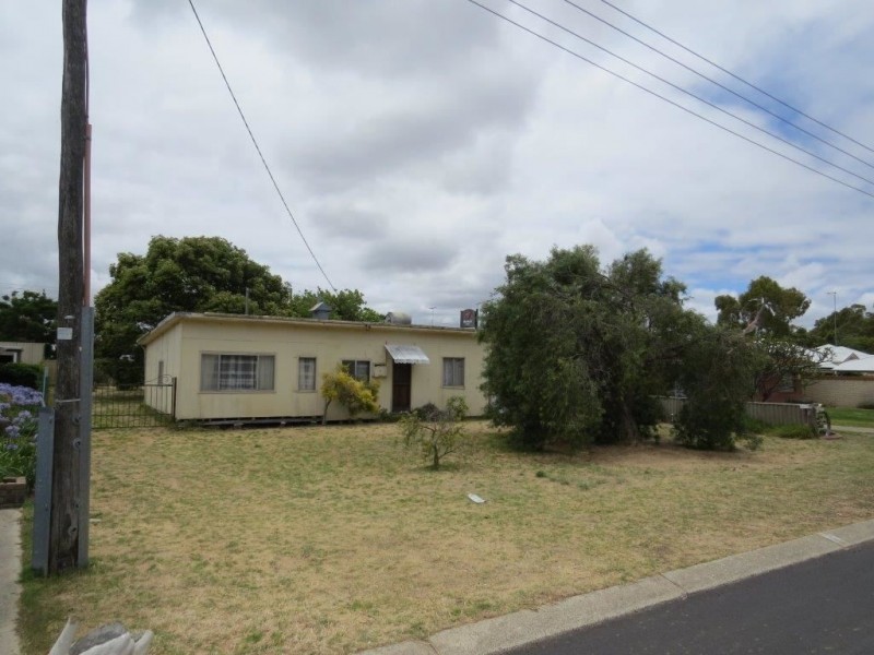 14 First Avenue, Mandurah WA 6210