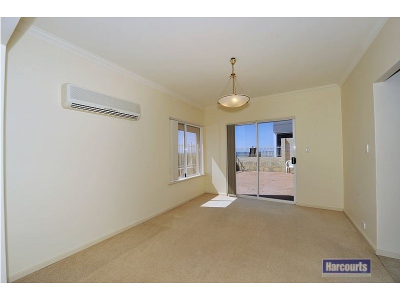 2/21 Caravel Way, Halls Head WA 6210