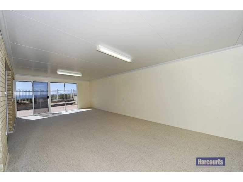 2/21 Caravel Way, Halls Head WA 6210