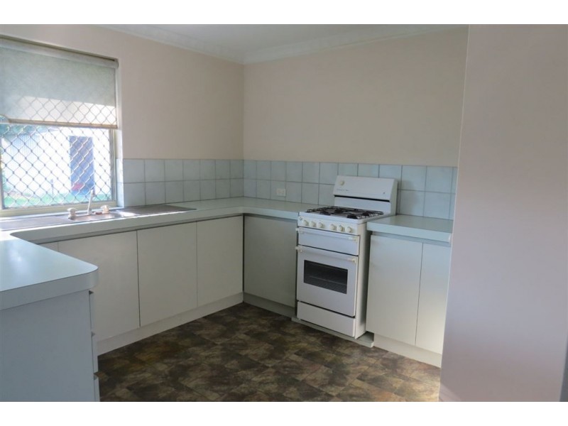 6 Wannyne Street, Mandurah WA 6210