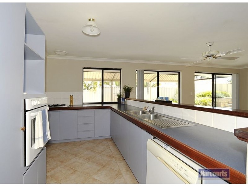 57 Floribunda Avenue, Halls Head WA 6210