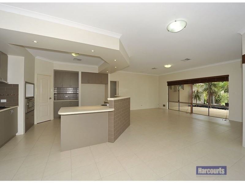 63 Midsummer Circle, Pinjarra WA 6208