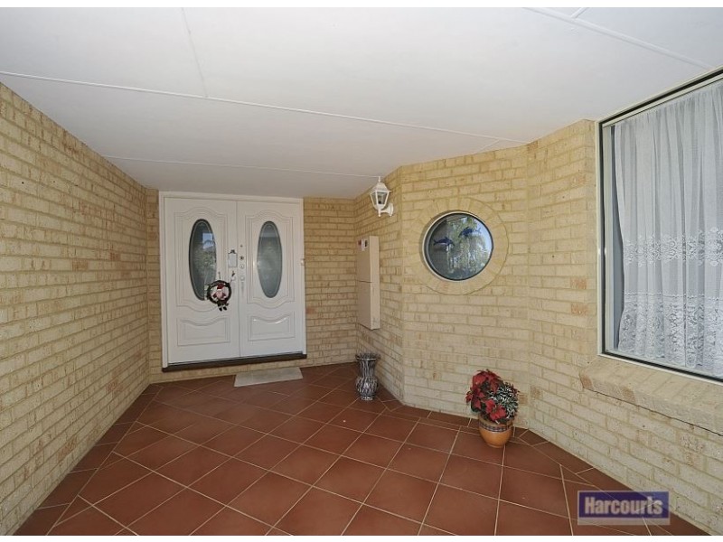 14 Warren Place, Dudley Park WA 6210