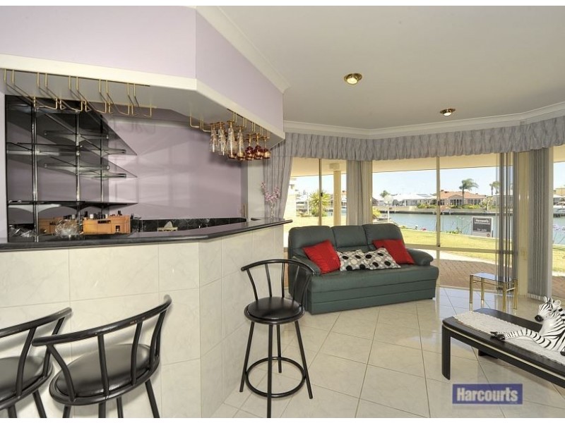 14 Warren Place, Dudley Park WA 6210