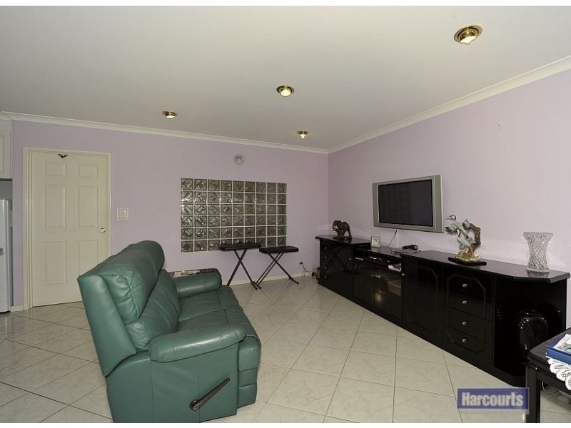 14 Warren Place, Dudley Park WA 6210