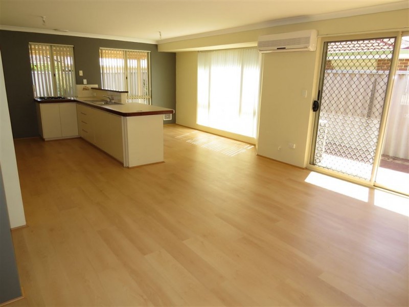 11/A Westbourn Pass, Erskine WA 6210