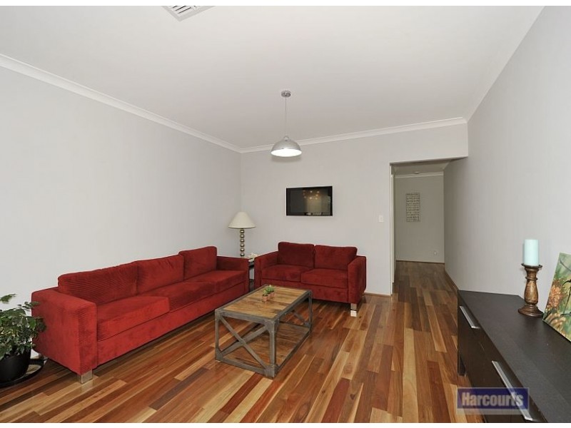 3 Jileroo Brace, Lakelands WA 6180