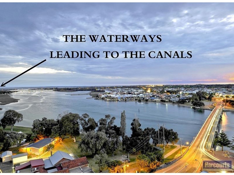 16 Gael Place, Dudley Park WA 6210