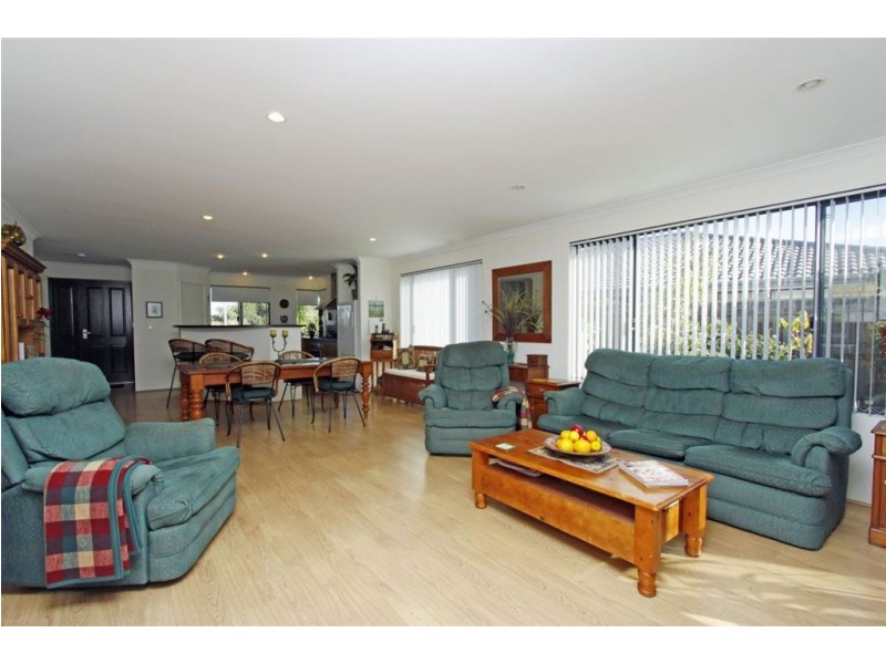 28 Dampier Avenue, Falcon WA 6210