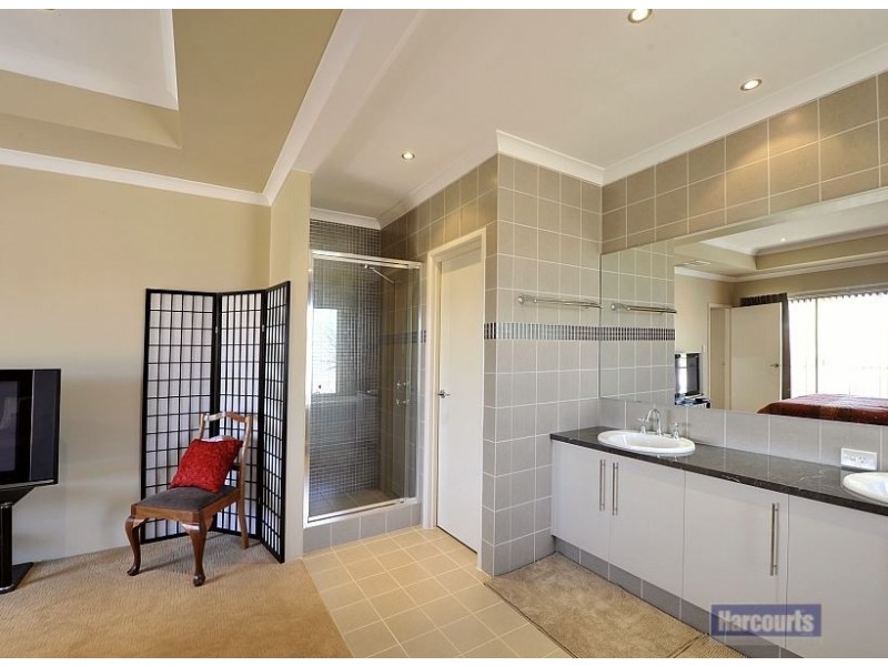 5 Frederick Way, Wannanup WA 6210