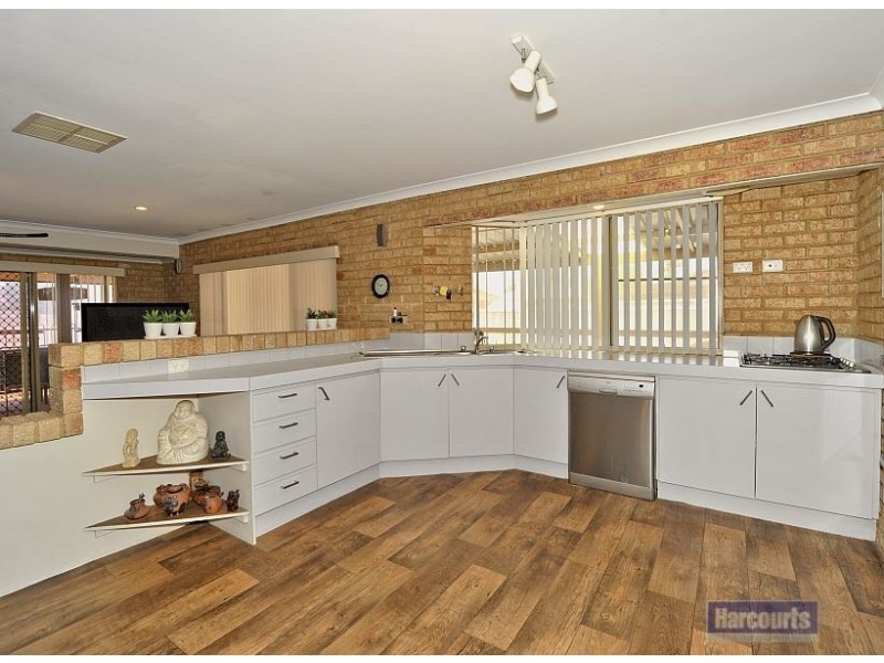 17 Tamarisk Drive, Halls Head WA 6210