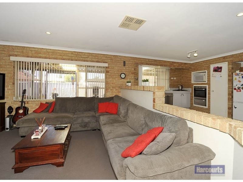 17 Tamarisk Drive, Halls Head WA 6210