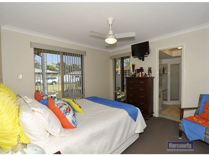 17 Tamarisk Drive, Halls Head WA 6210