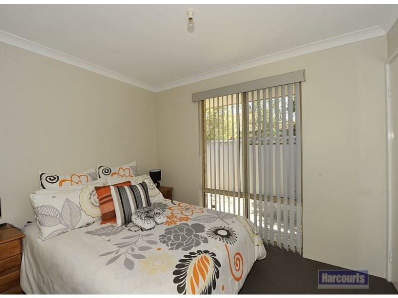 17 Tamarisk Drive, Halls Head WA 6210