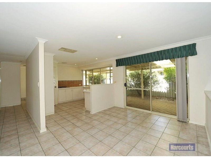 5A Boronia Close, Halls Head WA 6210