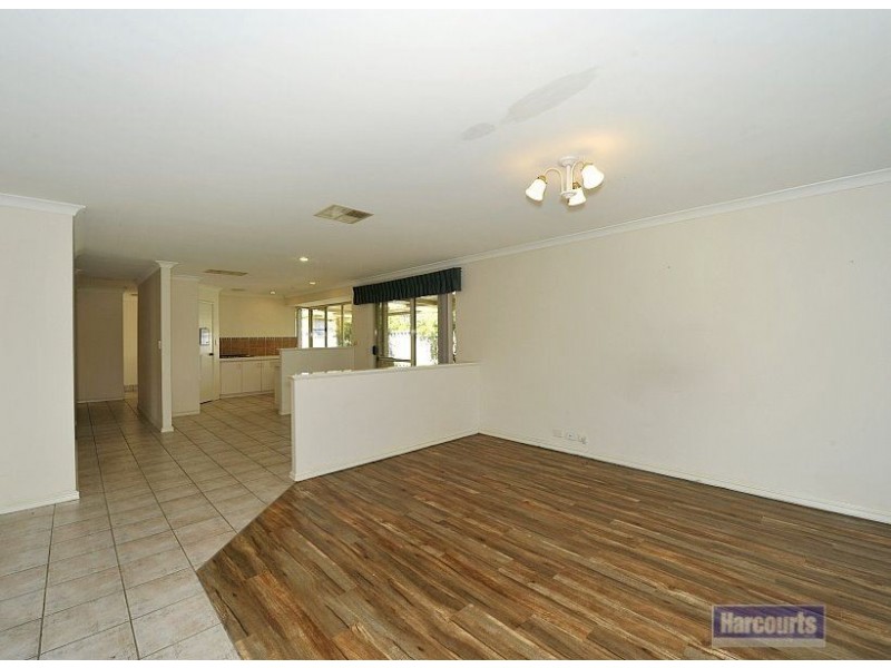 5A Boronia Close, Halls Head WA 6210