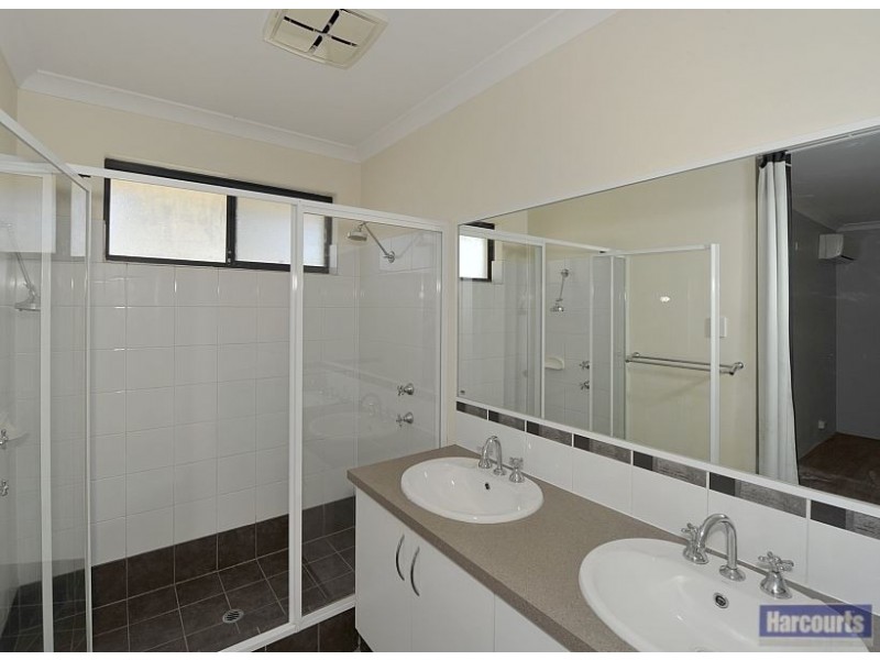 16 Calder Nook, Lakelands WA 6180