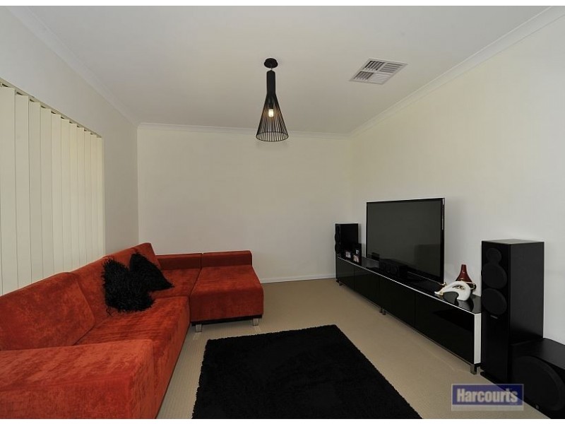 5 St Pierre Loop, Meadow Springs WA 6210