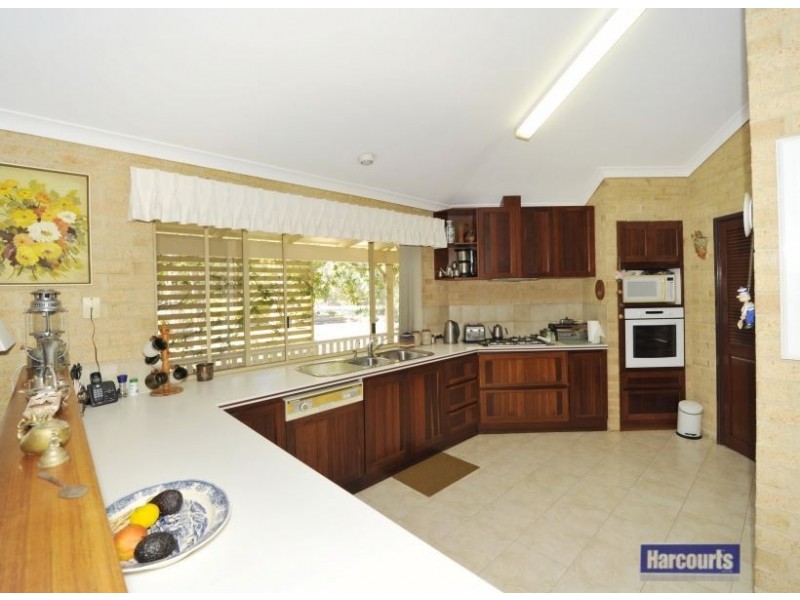 31 Nutbush Avenue, Falcon WA 6210