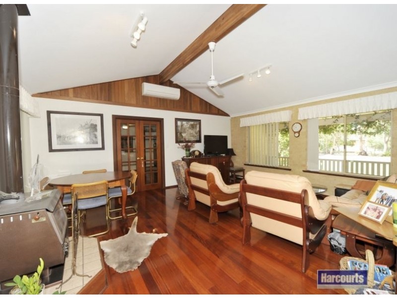 31 Nutbush Avenue, Falcon WA 6210