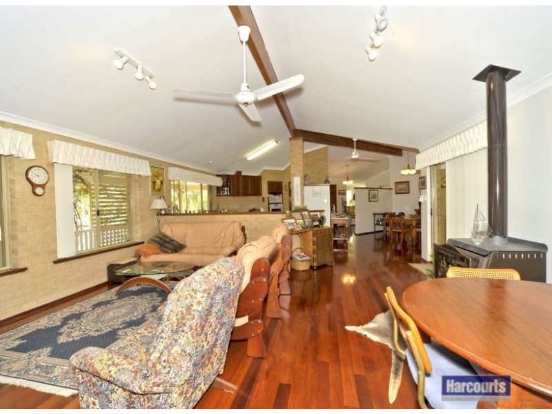 31 Nutbush Avenue, Falcon WA 6210