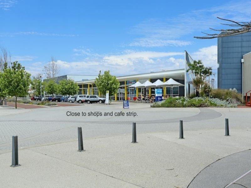 10 Beaufortia Turn, Halls Head WA 6210