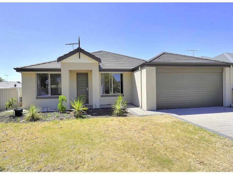 8 Regina Gardens, Greenfields WA 6210