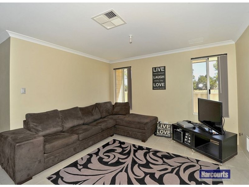 8 Regina Gardens, Greenfields WA 6210