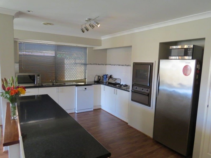 41 Bodicoat Drive, Brookdale WA 6112