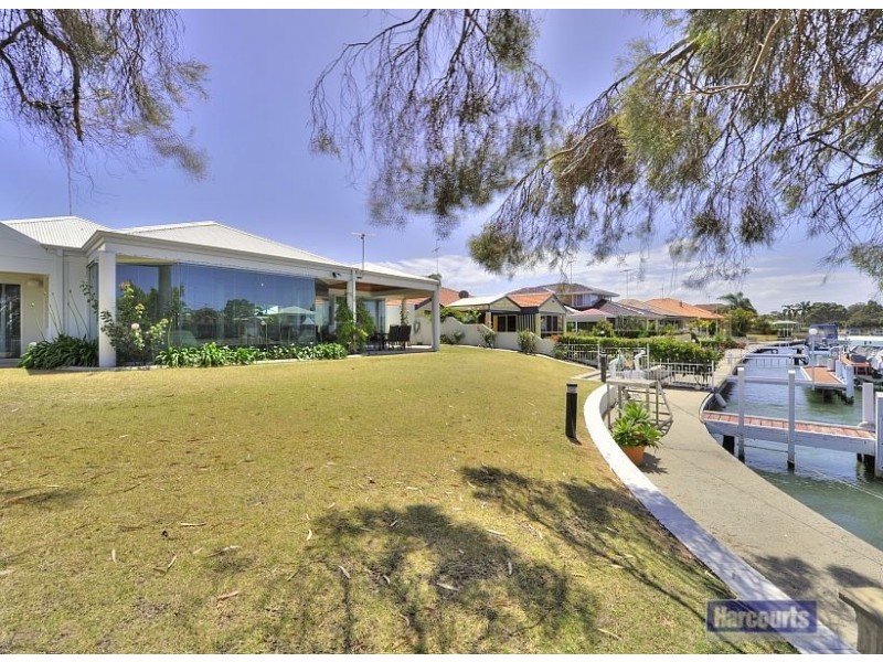2 Warren Place, Dudley Park WA 6210