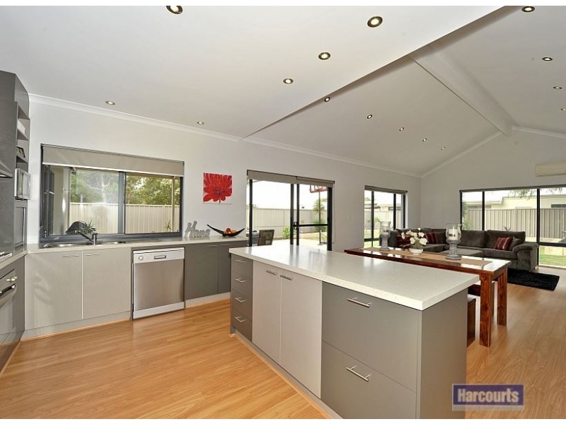 84 Albany Drive, Dawesville WA 6211