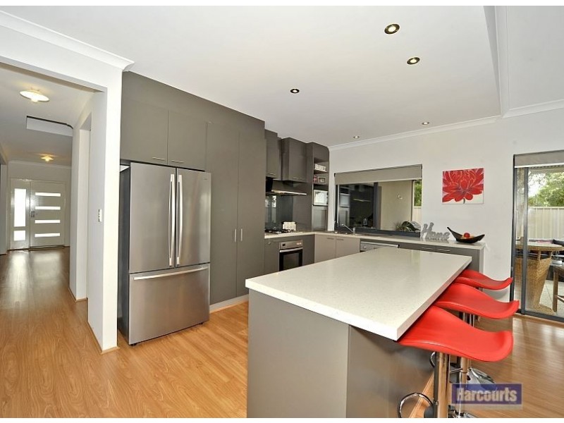 84 Albany Drive, Dawesville WA 6211