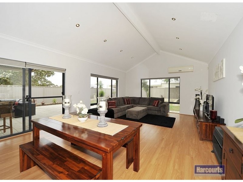 84 Albany Drive, Dawesville WA 6211