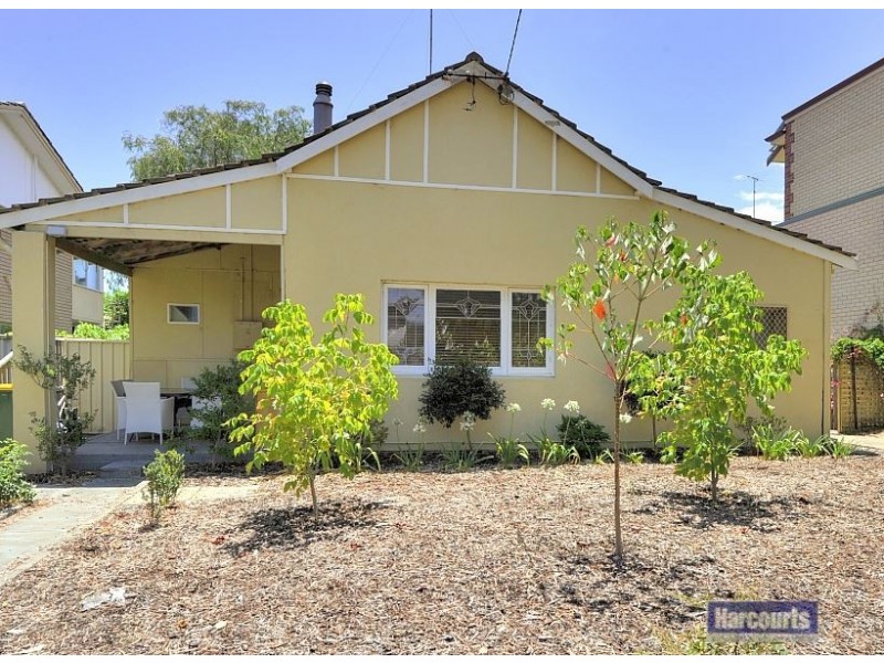 4 Bolton Street, Dudley Park WA 6210