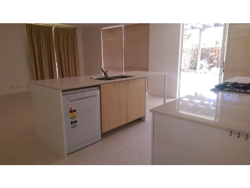 19 Tylney Loop, Meadow Springs WA 6210