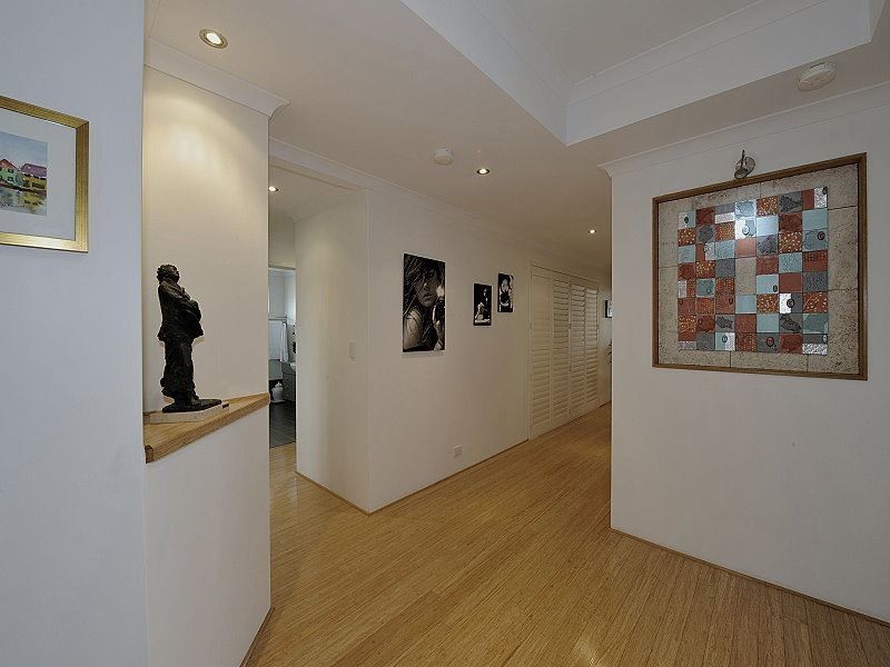 17 Gael Place, Dudley Park WA 6210