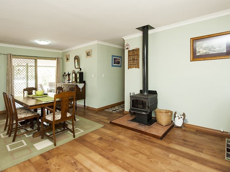 128 Armstrong Hills Drive, Lake Clifton WA 6215